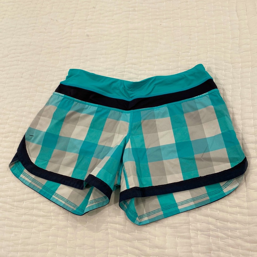 Lululemon Run Speed Blue & White Lagoon Plaid Shorts 4” inseam size 4